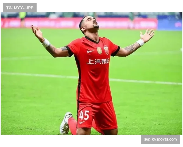 海港锋线莱昂纳多膝伤困扰状态低迷 卫冕冠军进攻端陷入瘫痪